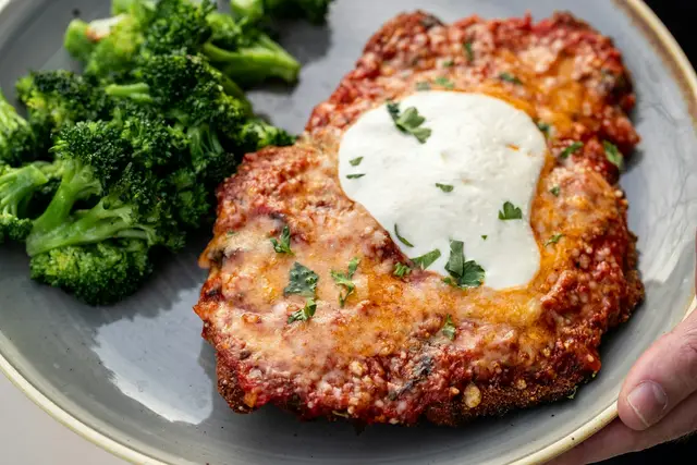 Milanesa napolitana con papas
